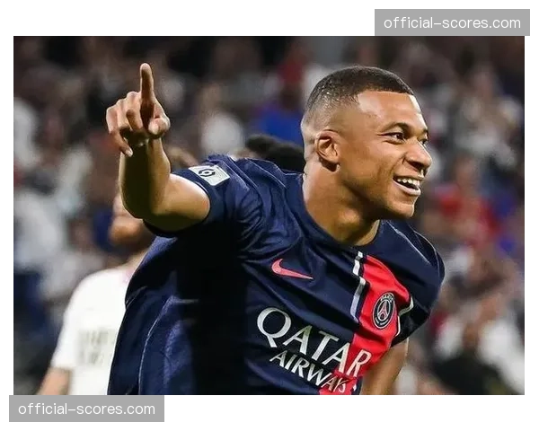 巴黎圣日耳曼2-0里尔，姆巴佩、登贝莱破门助球队领跑积分榜