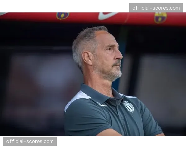 官方:摩纳哥与主帅许特尔完成续约,新合同至2028年 官方:摩纳哥与主帅许特尔完成续约,新合同至2028年